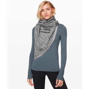 Lululemon Vinyasa Scarf Rulu Shuttle Jacquard Black Silver Screen W9CMFS IBEN